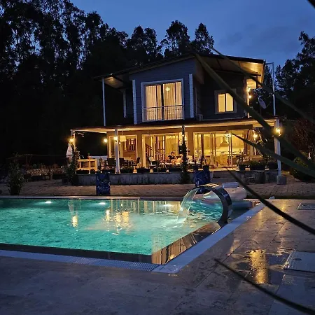 Villa Big With Pool In